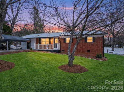 2563 Marble St, Newton, NC, 28658-9261 | Card Image