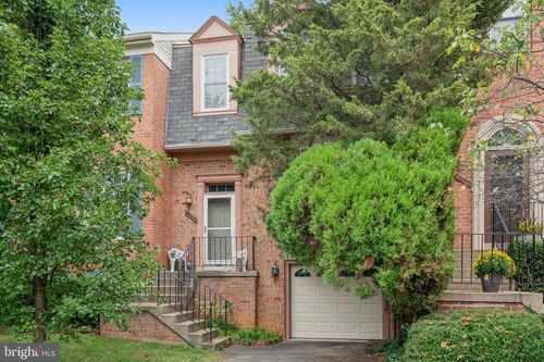 4024 Nicholas Ct, FAIRFAX, VA, 22033-2813 | Card Image