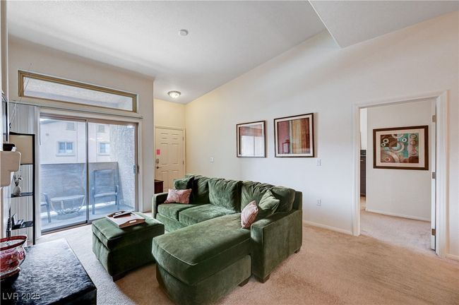 2014 - 8985 S Durango Dr, Condo with 3 bedrooms, 2 bathrooms and null parking in Las Vegas NV | Image 8