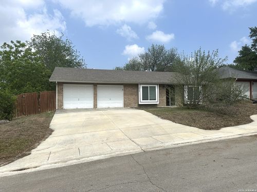5022 Crestwood Dr, Schertz, TX, 78108-2199 | Card Image