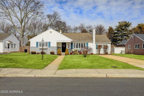 39 Delaware Ave, West Long Branch, NJ, 07764-1743 | Card Image