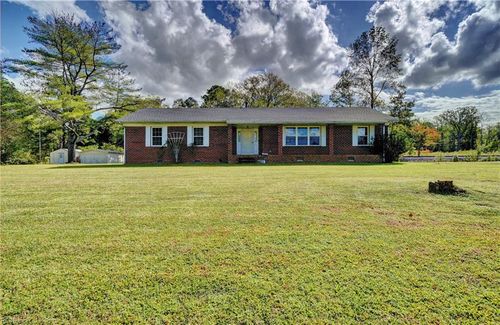 4530 Shoulders Hill Rd, Suffolk, VA, 23435-2250 | Card Image