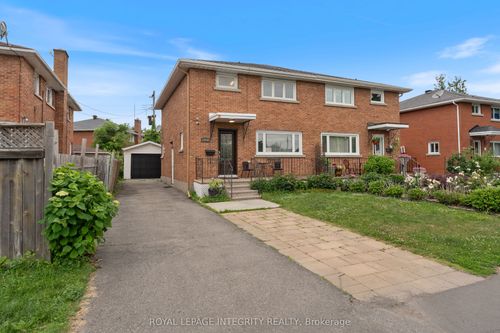 2650 Alta Vista Drive, Hunt Club - South Keys and Area, ON, K1V7W6 | Card Image