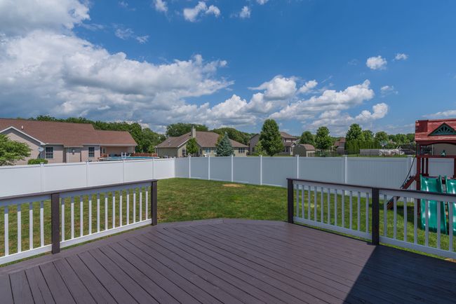 1619 W Meadowlark Dr, Home with 3 bedrooms, 3 bathrooms and null parking in Pontiac IL | Image 44
