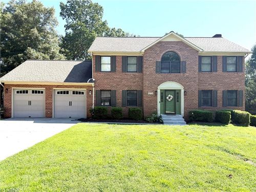 2173 Hawthorne Ln, Wilkesboro, NC, 28697-9478 | Card Image
