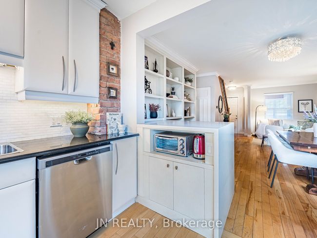 10 Roseheath Ave, House attached with 2 bedrooms, 2 bathrooms and null parking in Toronto ON | Image 17