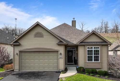 109 Lake Vista Circle, Fontana, WI, 53125 | Card Image