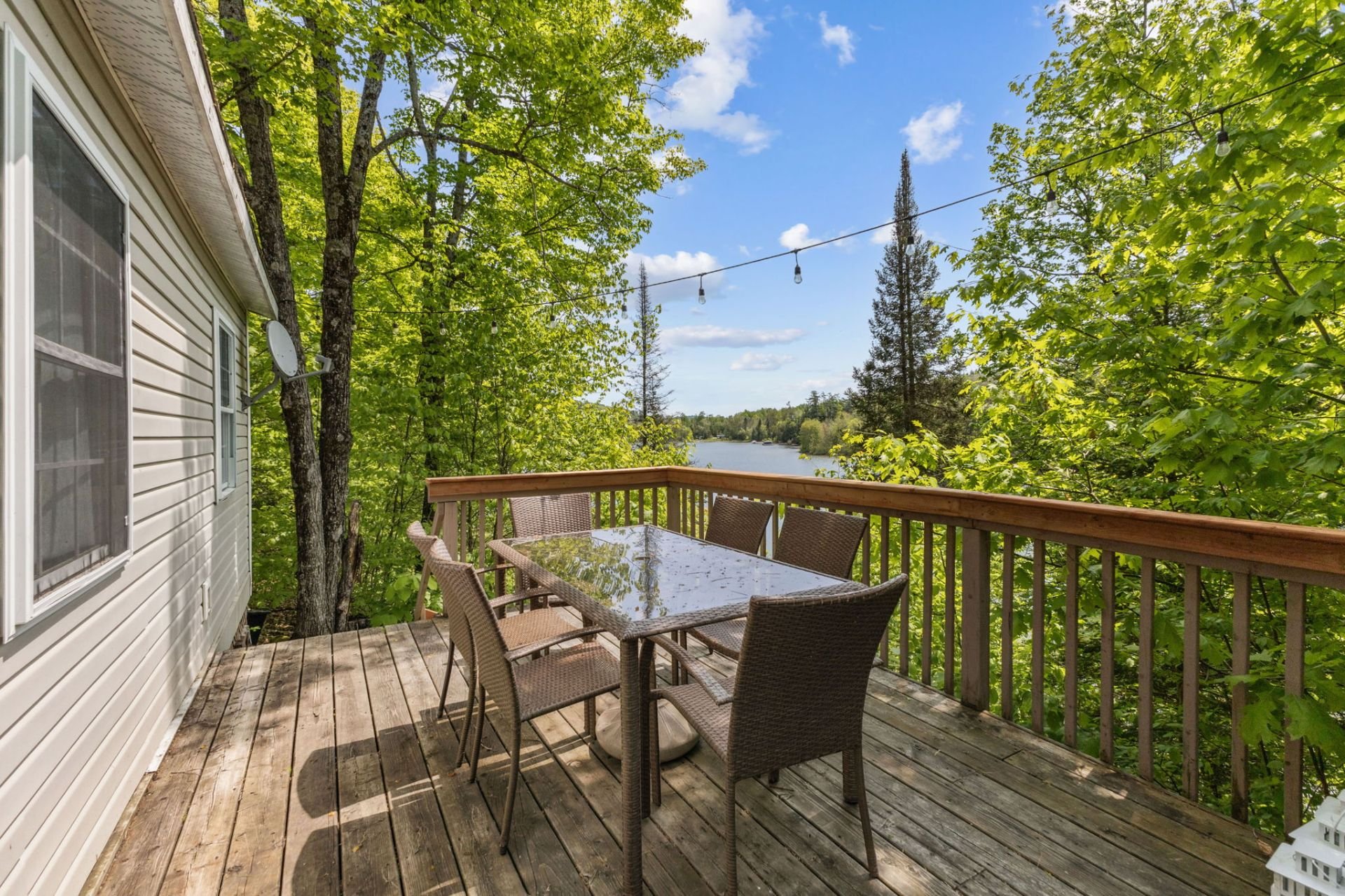 Residential in Sainte-Thérèse-de-la-Gatineau 2