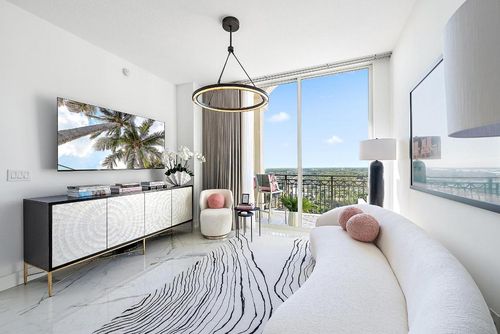 uph-03-550 Okeechobee Blvd, West Palm Beach, FL, 33401-6317 | Card Image