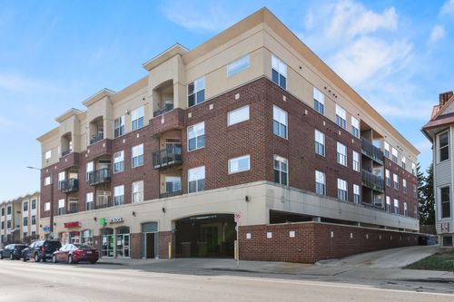 1619 N Farwell Ave, MILWAUKEE, WI, 53202-1865 | Card Image