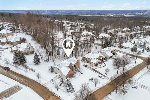 8019 Washington Ave, North Royalton, OH, 44133-2988 | Card Image