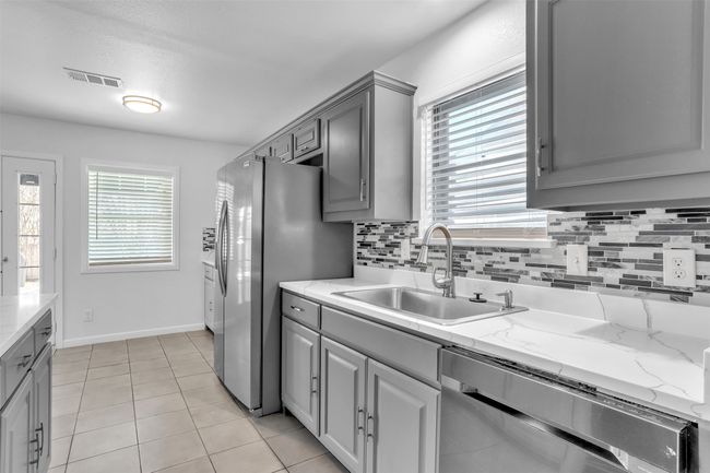 2512 Leta Way, House other with 3 bedrooms, 2 bathrooms and null parking in Mesquite TX | Image 4