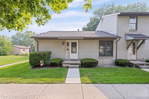48558 Sugarbush Rd, Chesterfield, MI, 48047-3361 | Card Image
