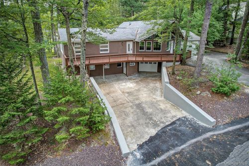 3 Newbury Ln, Rock Hill, NY, 12775-6322 | Card Image