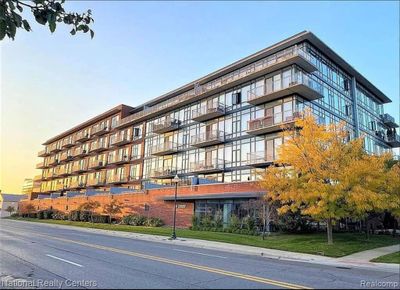 218 - 101 Curry Ave 101 Curry Ave Avenue, Condo with 1 bedrooms, 1 bathrooms and null parking in Royal Oak MI | Image 1