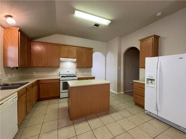 1105 Alexandria Way, House other with 4 bedrooms, 2 bathrooms and 4 parking in Round Rock TX | Image 5