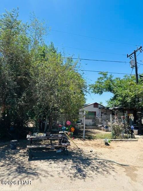 70782 Elm Ave, Wenden, AZ, 85357 | Card Image