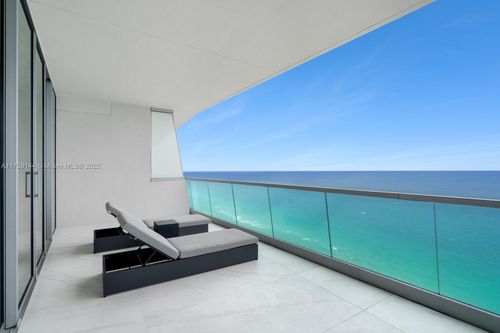 apt-2603-18501 Collins Ave, Sunny Isles Beach, FL, 33160-5654 | Card Image