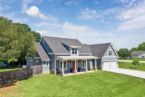 127 Buenger Rd, Industry, TX, 78944-5057 | Card Image