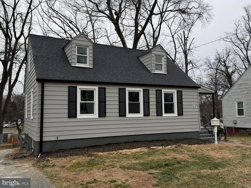 4211 72nd Ave, HYATTSVILLE, MD, 20784-2101 | Card Image