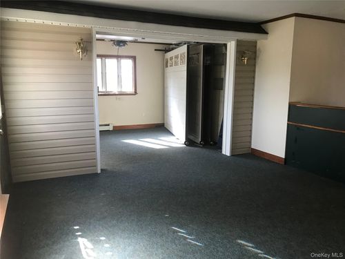 1115 Montauk Hwy, E Patchogue, NY, 11772-5450 | Card Image