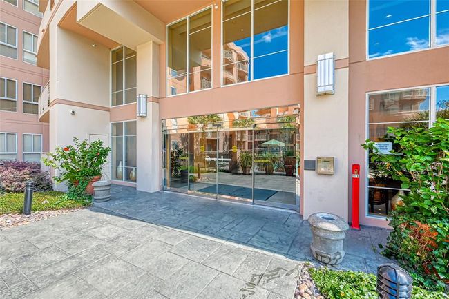 UNIT-1206 - 3505 Sage Rd, Condo with 2 bedrooms, 2 bathrooms and null parking in Houston TX | Image 5