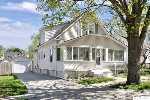 4814 Poppleton Ave, Omaha, NE, 68106-1936 | Card Image
