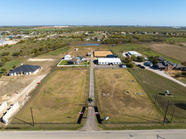4574 Masch Branch Rd, Home with 3 bedrooms, 3 bathrooms and null parking in Krum TX | Image 31
