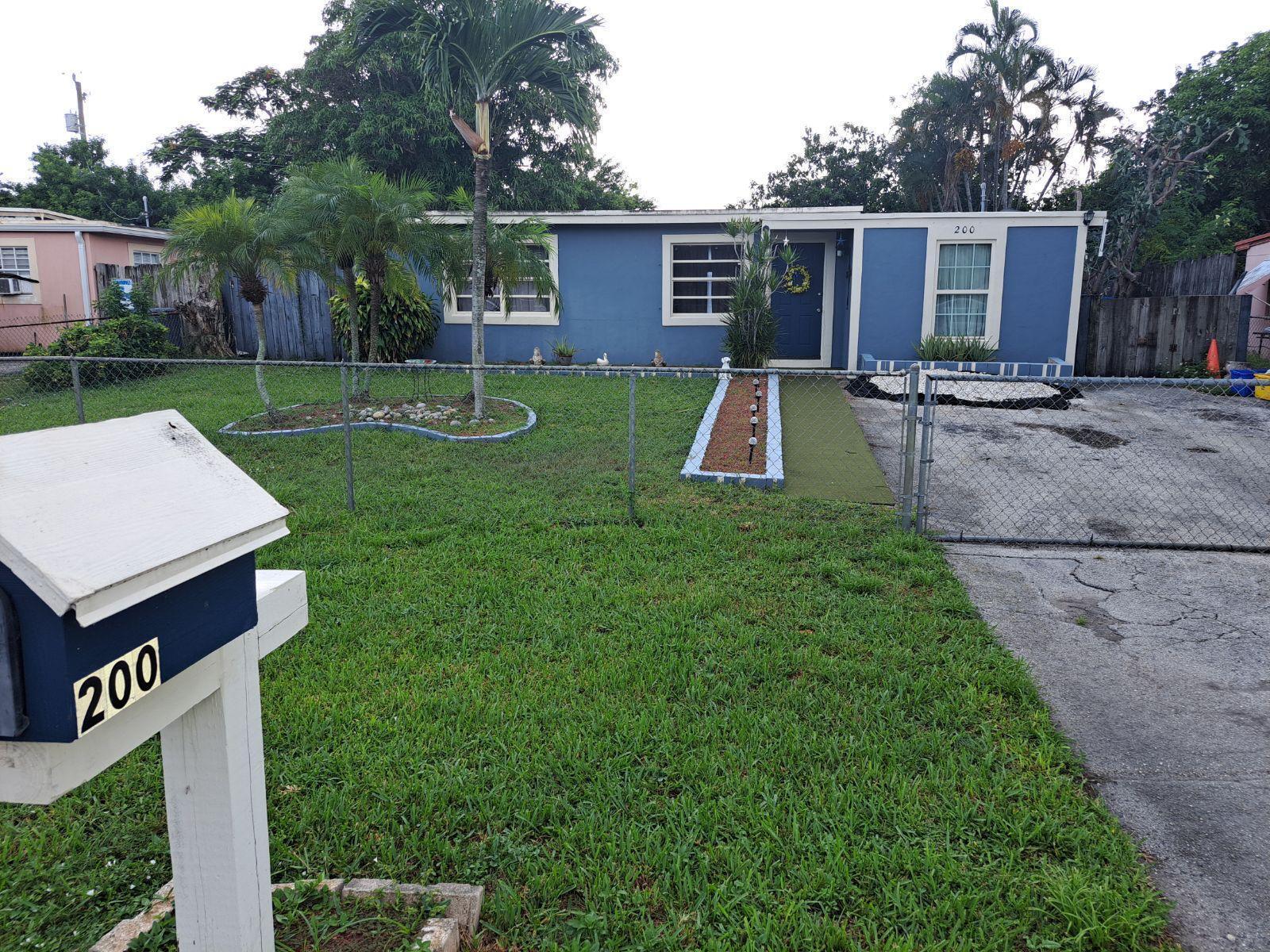 Plum Tree Dr, Lantana, FL 33462