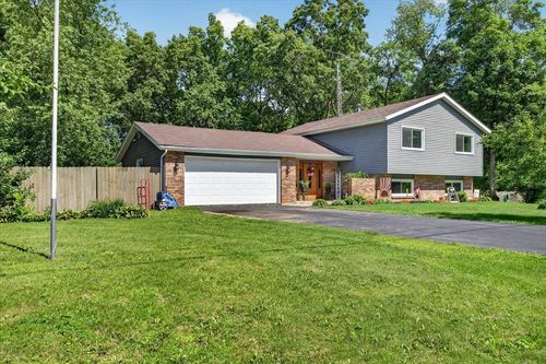 13837 Beaver Dr, ROSCOE, IL, 61073-8463 | Card Image