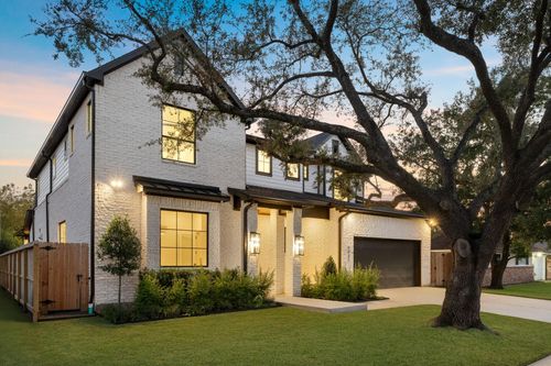 8021 Turquoise Ln, Houston, TX, 77055-1215 | Card Image