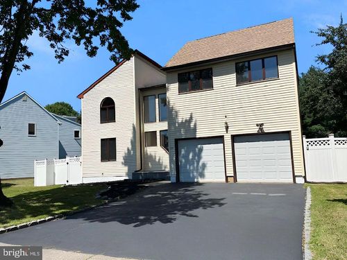 24 Pullman Loop, Dayton, NJ, 08810-1550 | Card Image