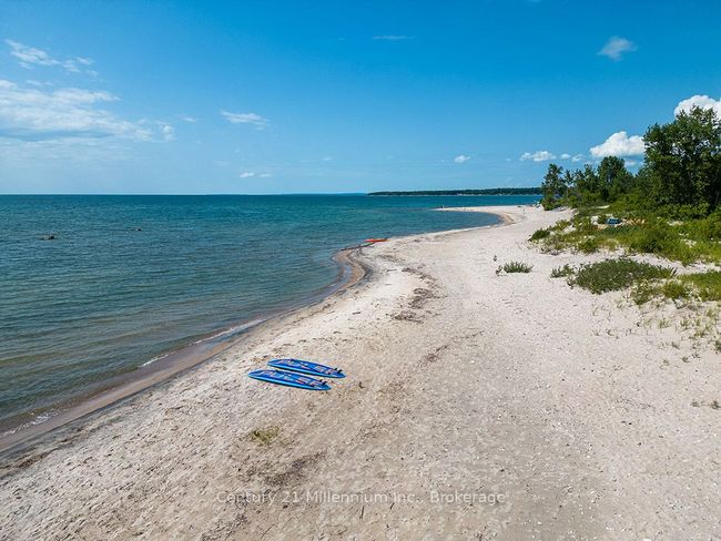 2284 Tiny Beaches Rd S, House other with 3 bedrooms, 2 bathrooms and 6 parking in Tiny ON | Image 15