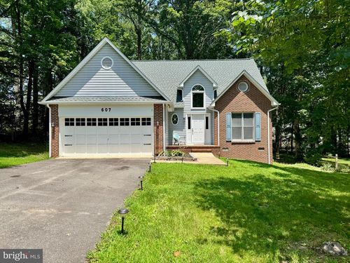 607 Stonewall Ln, FREDERICKSBURG, VA, 22407-7498 | Card Image