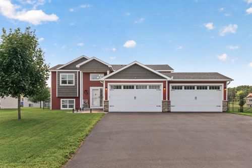707 Greenwood St Sw, Isanti, MN, 55040-6930 | Card Image