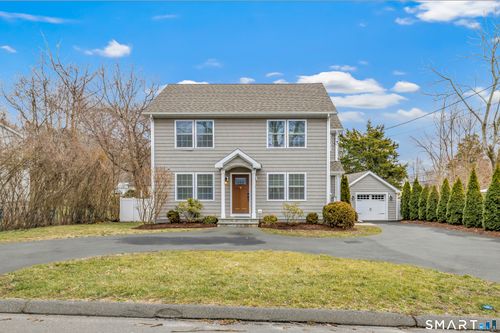 44 Morehouse Hwy, Fairfield, CT, 06825-2709 | Card Image