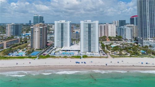 ph1-1880 S Ocean Dr, Hallandale Beach, FL, 33009 | Card Image