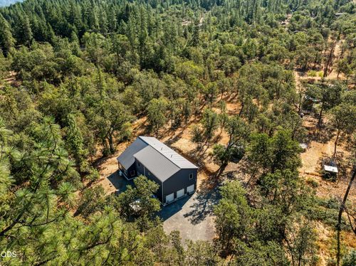205 Witness Way, Rogue River, OR, 97537-4551 | Card Image