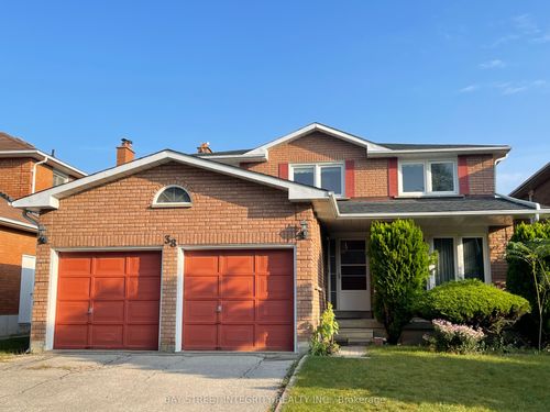 38 Southgate Crescent, Richmond Hill, ON, L4B2E3 | Card Image