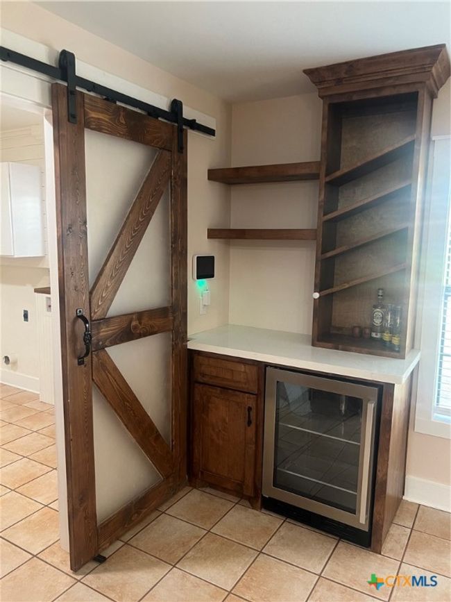 1102 Crockett, House other with 4 bedrooms, 3 bathrooms and null parking in Cotulla TX | Image 11