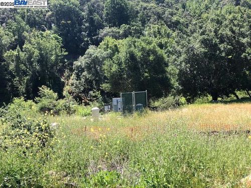 2950 Niles Canyon Rd, Castro Valley, CA, 94552 | Card Image