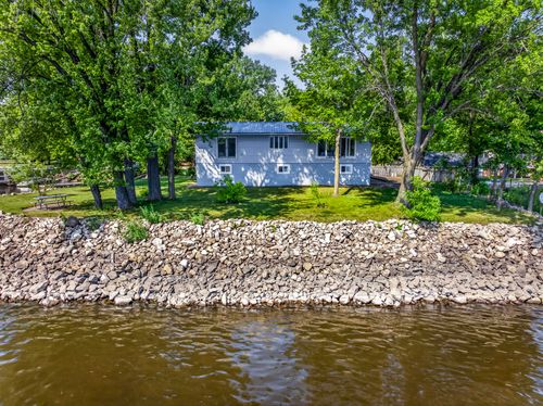 23813 Lake Rd, Trempealeau, WI, 54661-9173 | Card Image