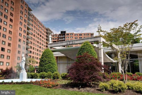 apt-315e-4201 Cathedral Ave Nw, WASHINGTON, DC, 20016-4928 | Card Image