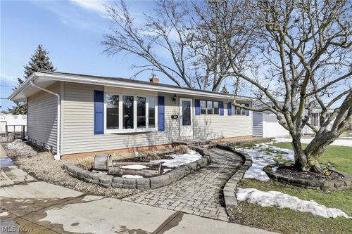 10410 Terrace Ct, Parma, OH, 44130-6058 | Card Image