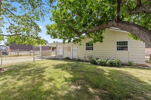 210 S Avis St, Absarokee, MT, 59001-8505 | Card Image