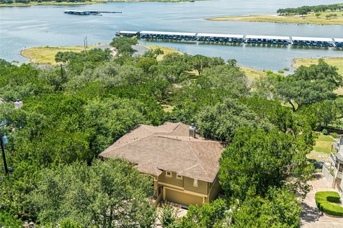 6400 Lakeshore Dr, Lago Vista, TX, 78645-5251 | Card Image