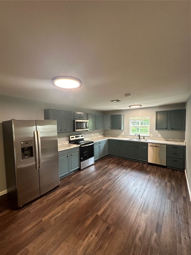 104 E North Main St, House other with 3 bedrooms, 2 bathrooms and null parking in Blooming Grove TX | Image 6