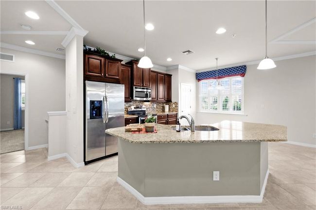 3 - 8564 Oakshade Cir, Condo with 3 bedrooms, 2 bathrooms and 1 parking in FORT MYERS FL | Image 9