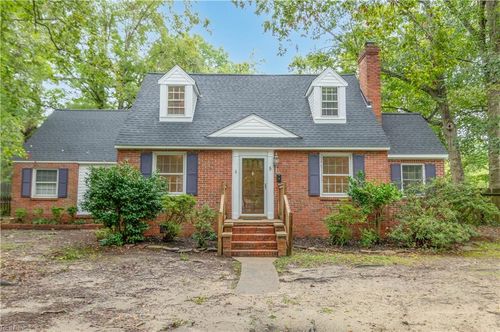 5 White Oak Dr, Newport News, VA, 23601-3209 | Card Image