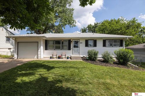 6710 Hartman Ave, Omaha, NE, 68104-1026 | Card Image